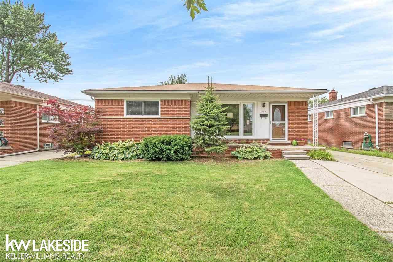 27213 Princeton St - Photo 1