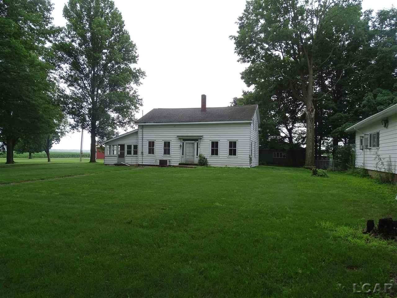 216 Maple - Photo 1
