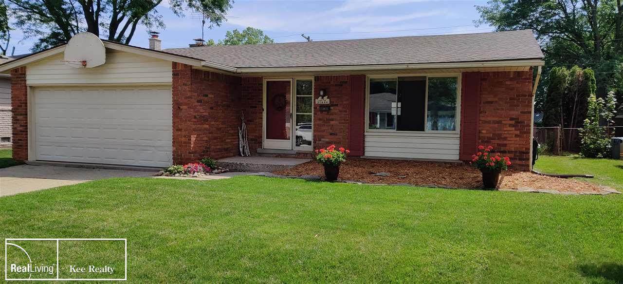 31446 Kenwood Avenue - Photo 1