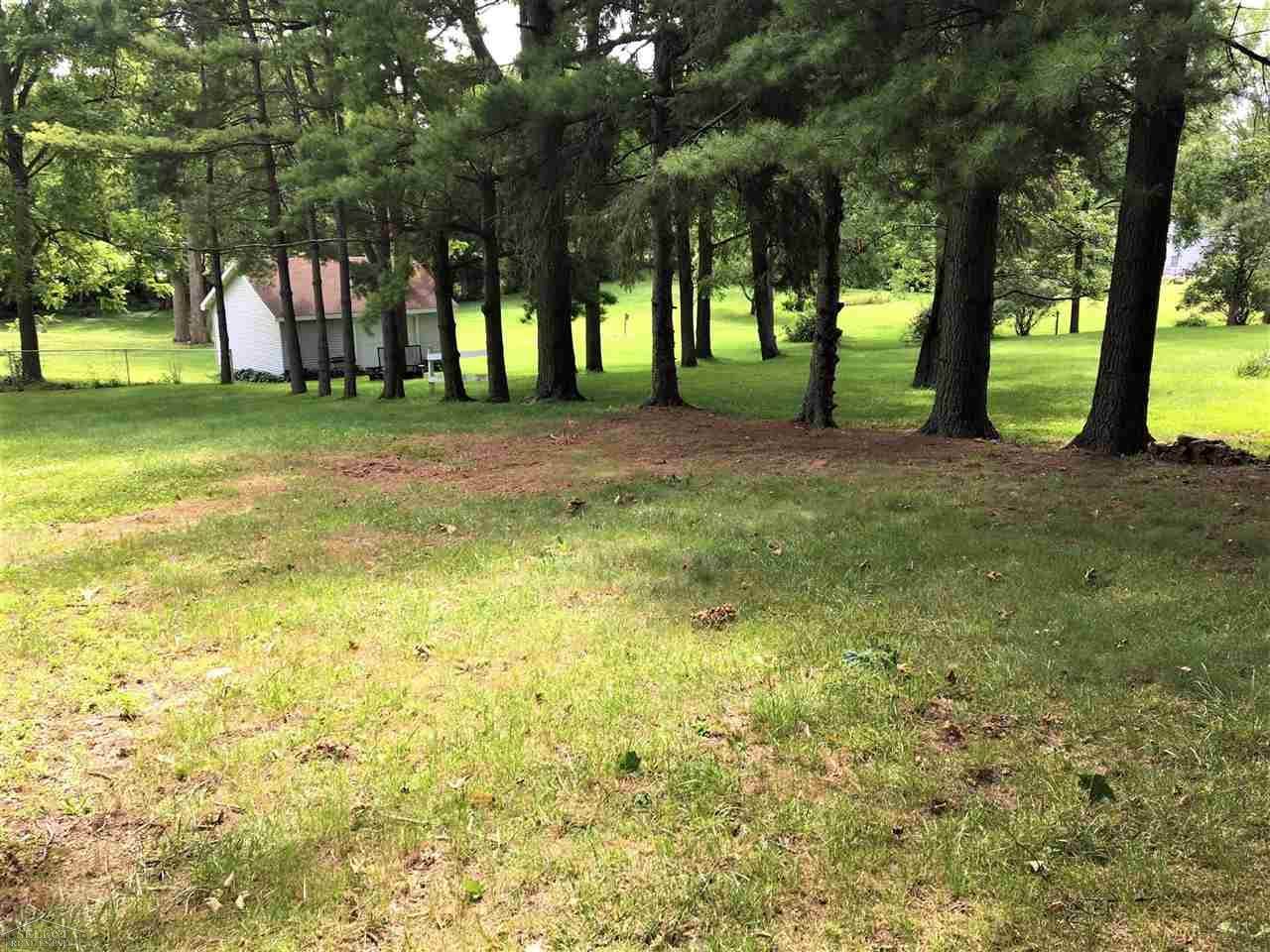 605 Grove St - Photo 1