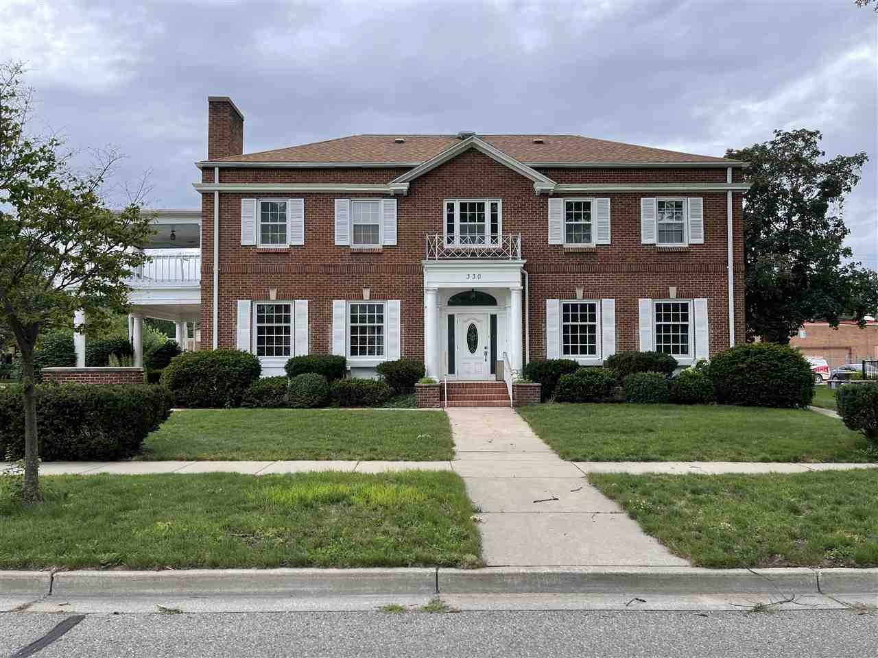 330 University - Photo 1
