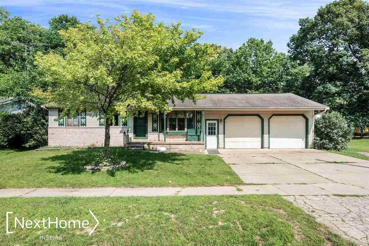 224 Elizabeth - Photo 1