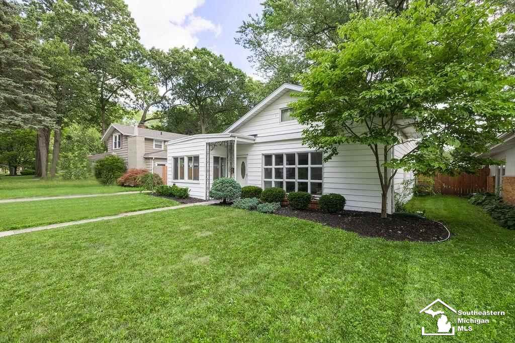 1430 Riverview - Photo 1