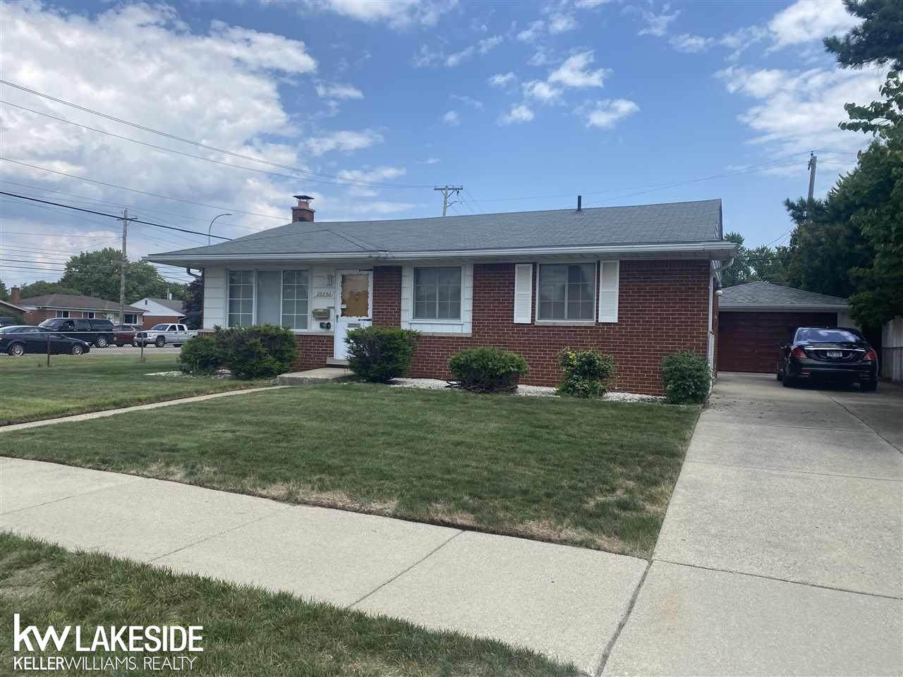 28850 Newport - Photo 1