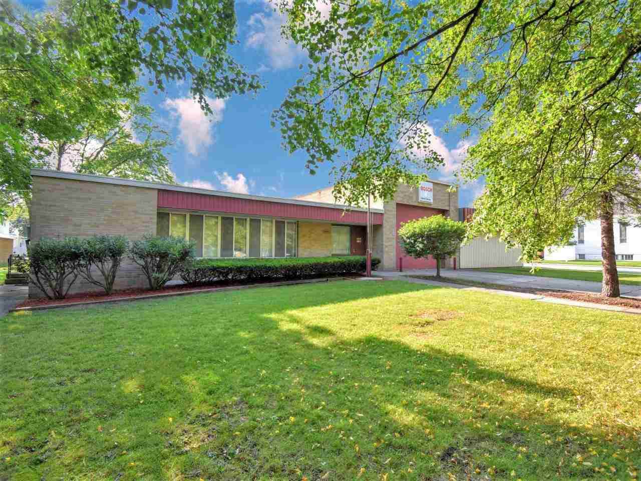 1800 Wenona Ave. - Photo 1