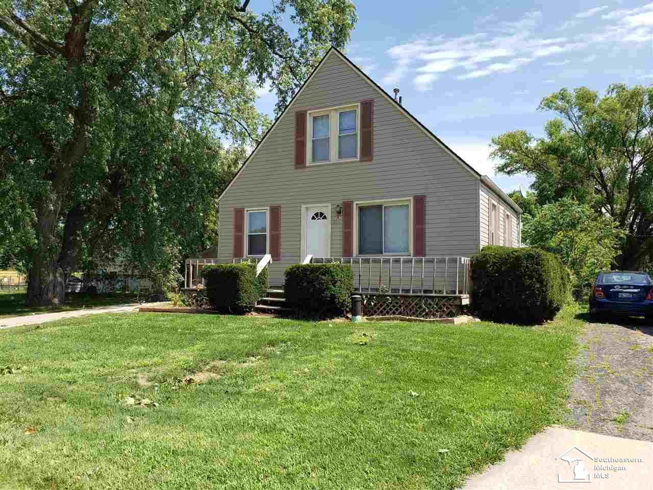 812 Harbor - Photo 1