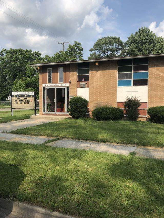 2600 Wadsworth - Photo 1
