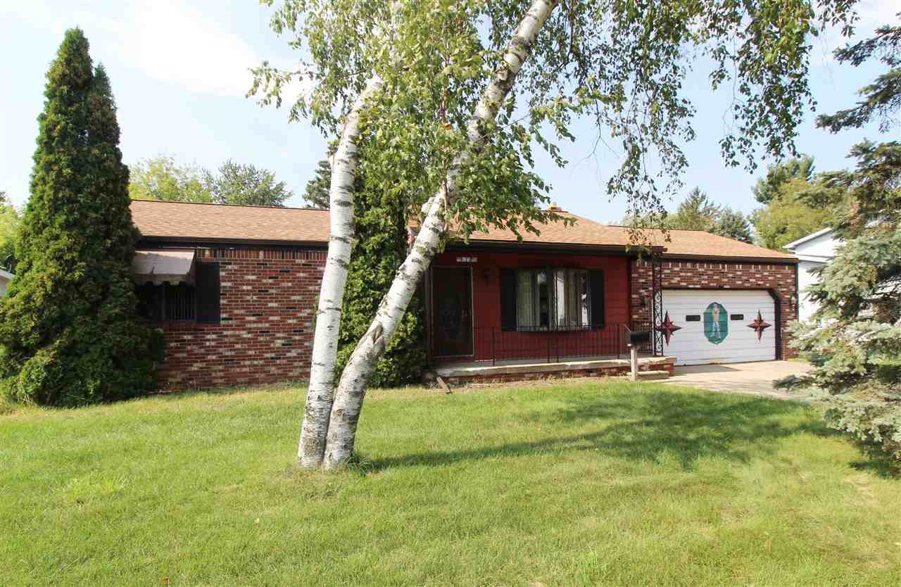 538 Somerset Drive - Photo 1