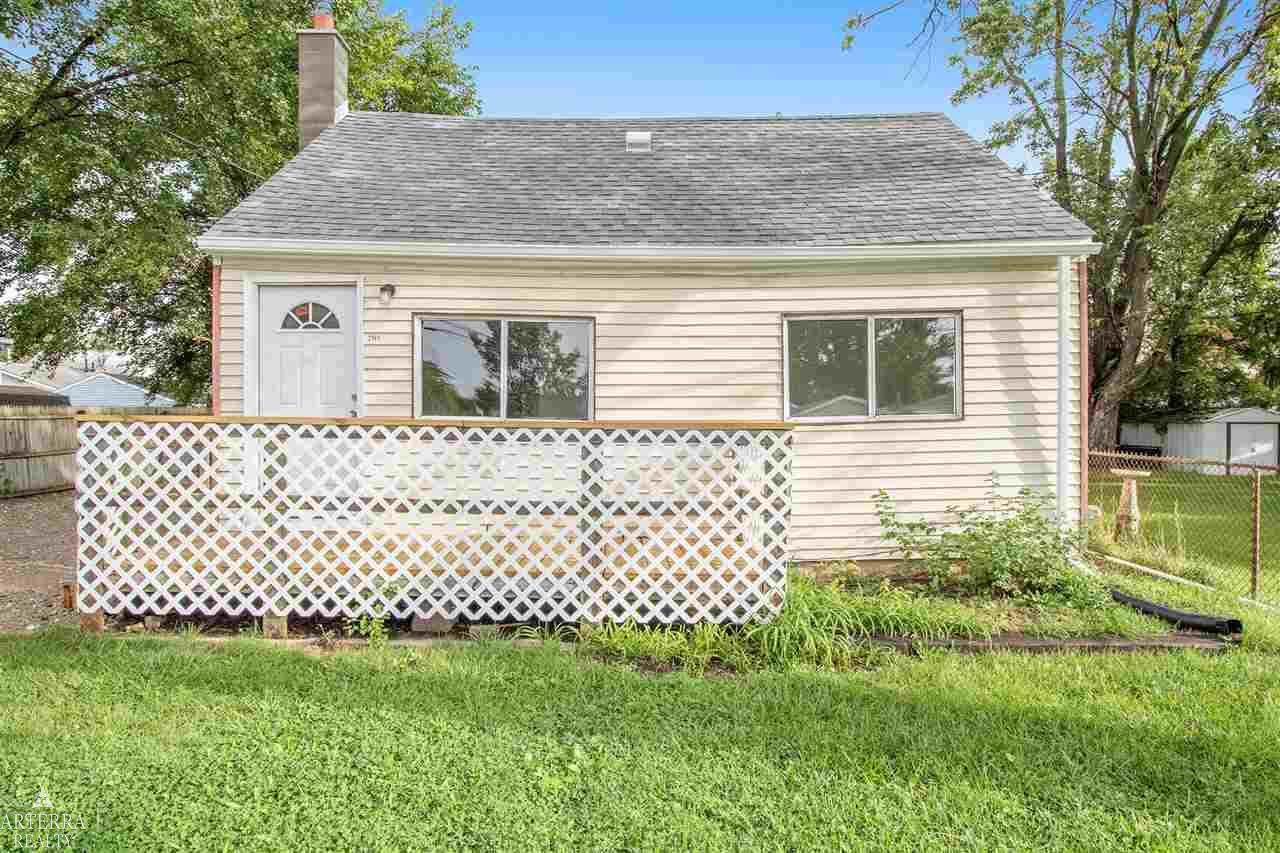 2165 Webber Ave - Photo 1