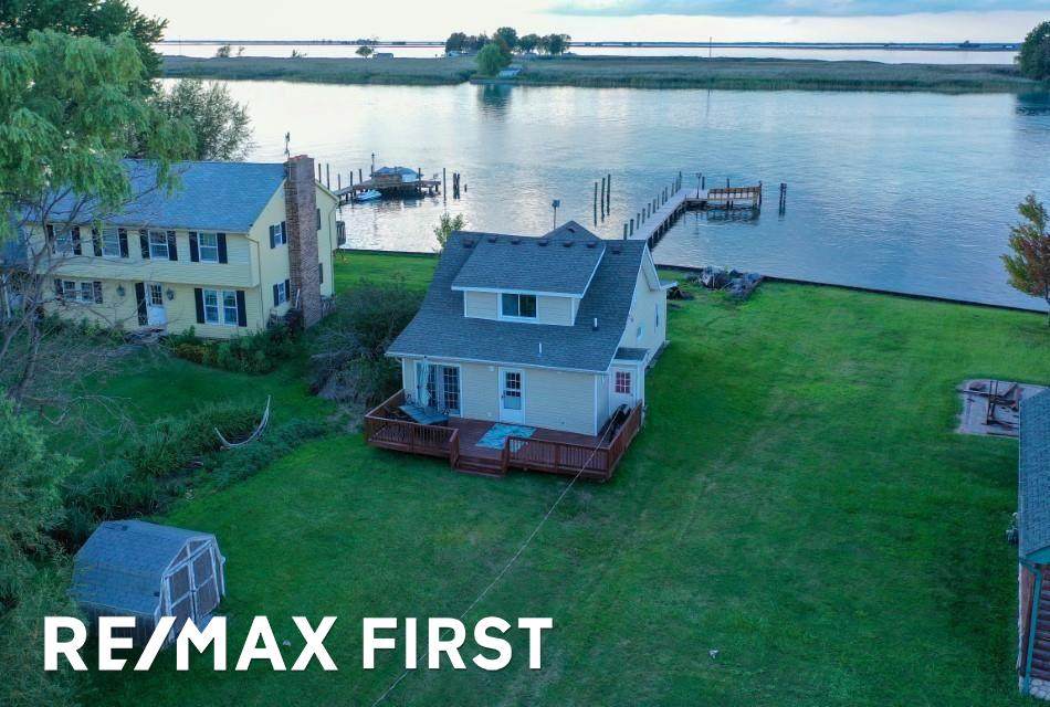 8018 Middle Channel - Photo 1