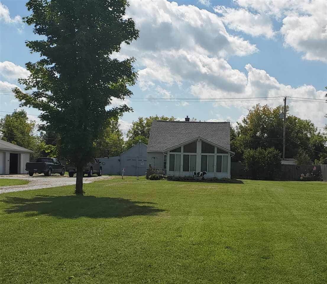 8044 Lippincott - Photo 1
