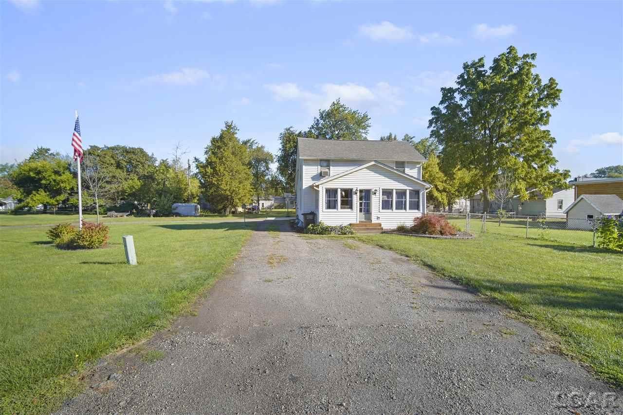 2750 Maumee - Photo 1