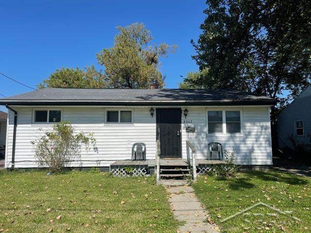 2317 Bancroft - Photo 1