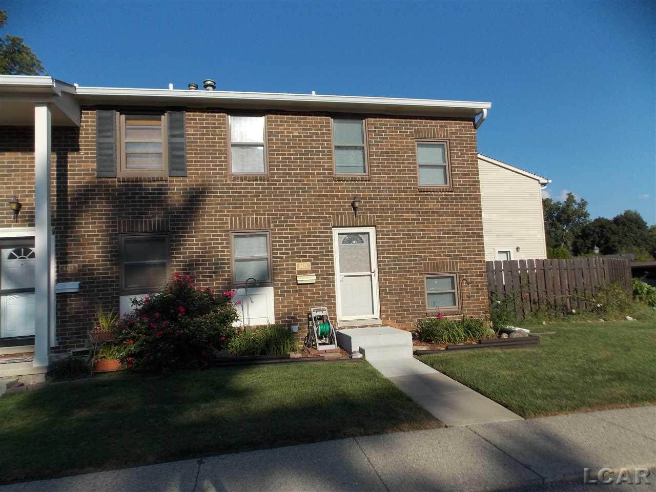 8425 Lakeview Ct - Photo 1