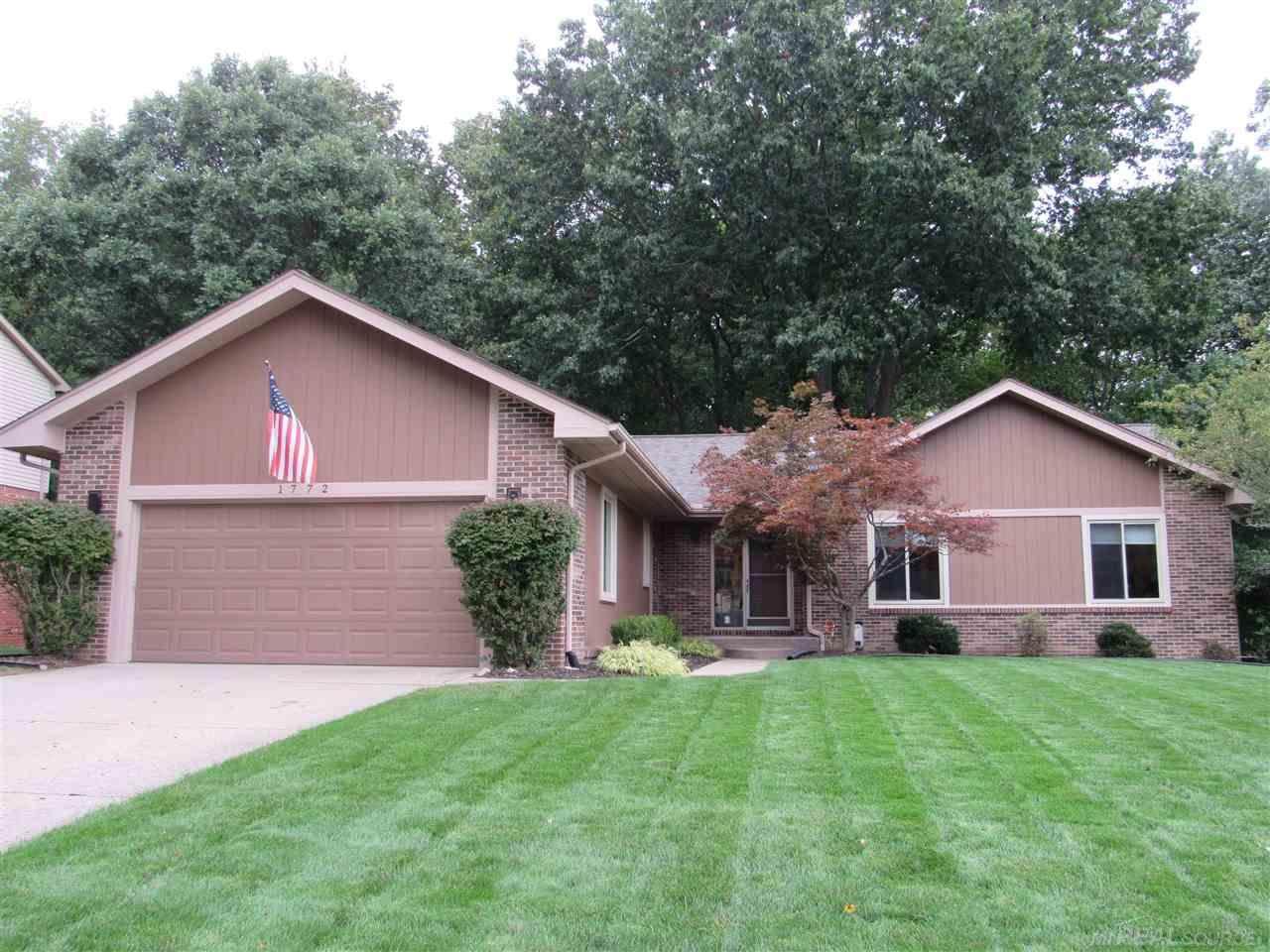 1772 Fairview Ln - Photo 1