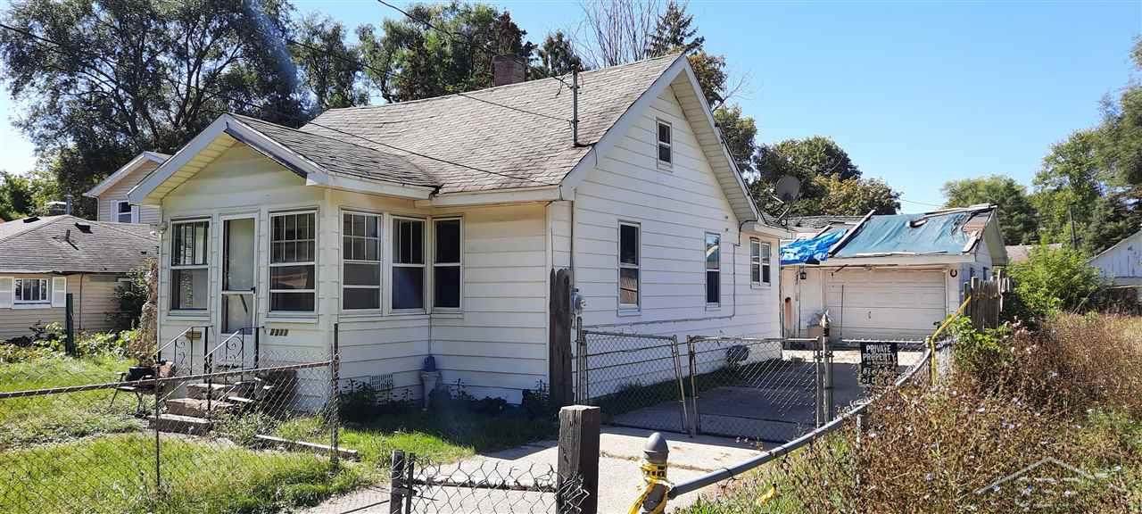 2311 Hazelwood - Photo 1