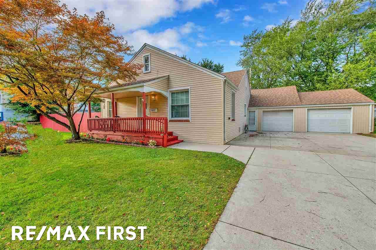 8417 Rivard Ave - Photo 1