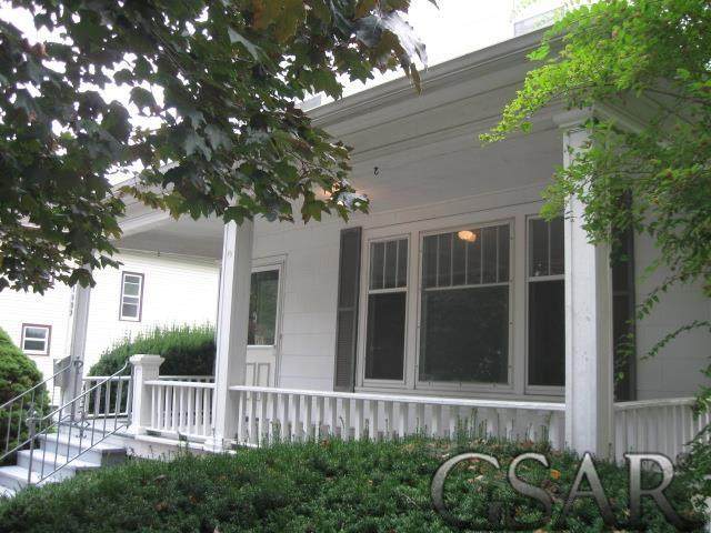 1027 Adams - Photo 1