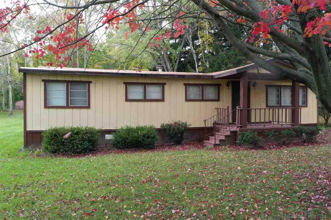 2720 Lakeshore - Photo 1