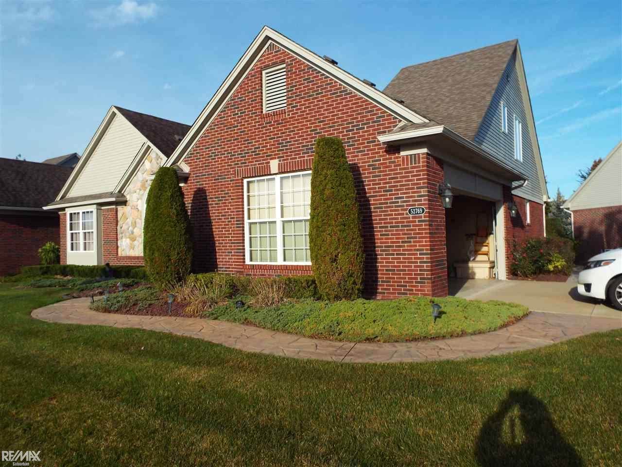 52769 Wildwood - Photo 1