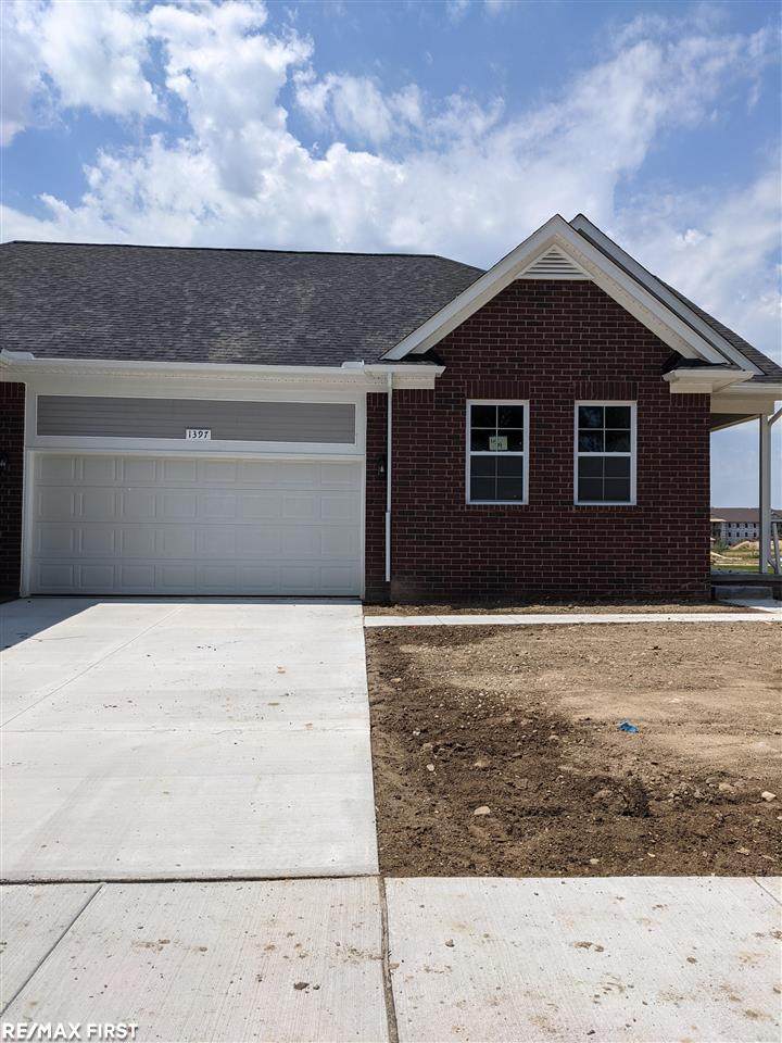 1397 Luxington - Photo 1