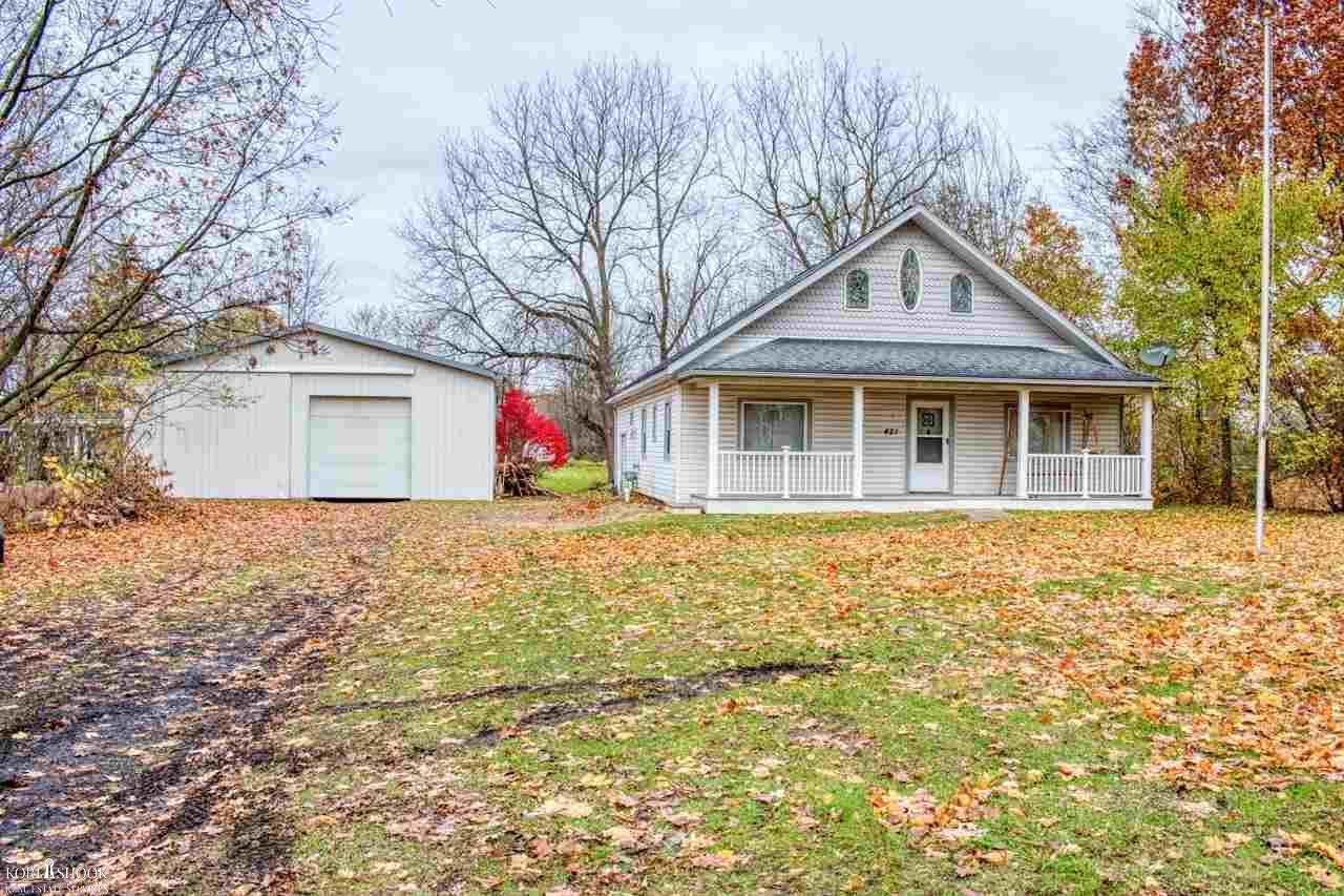 421 Main - Photo 1