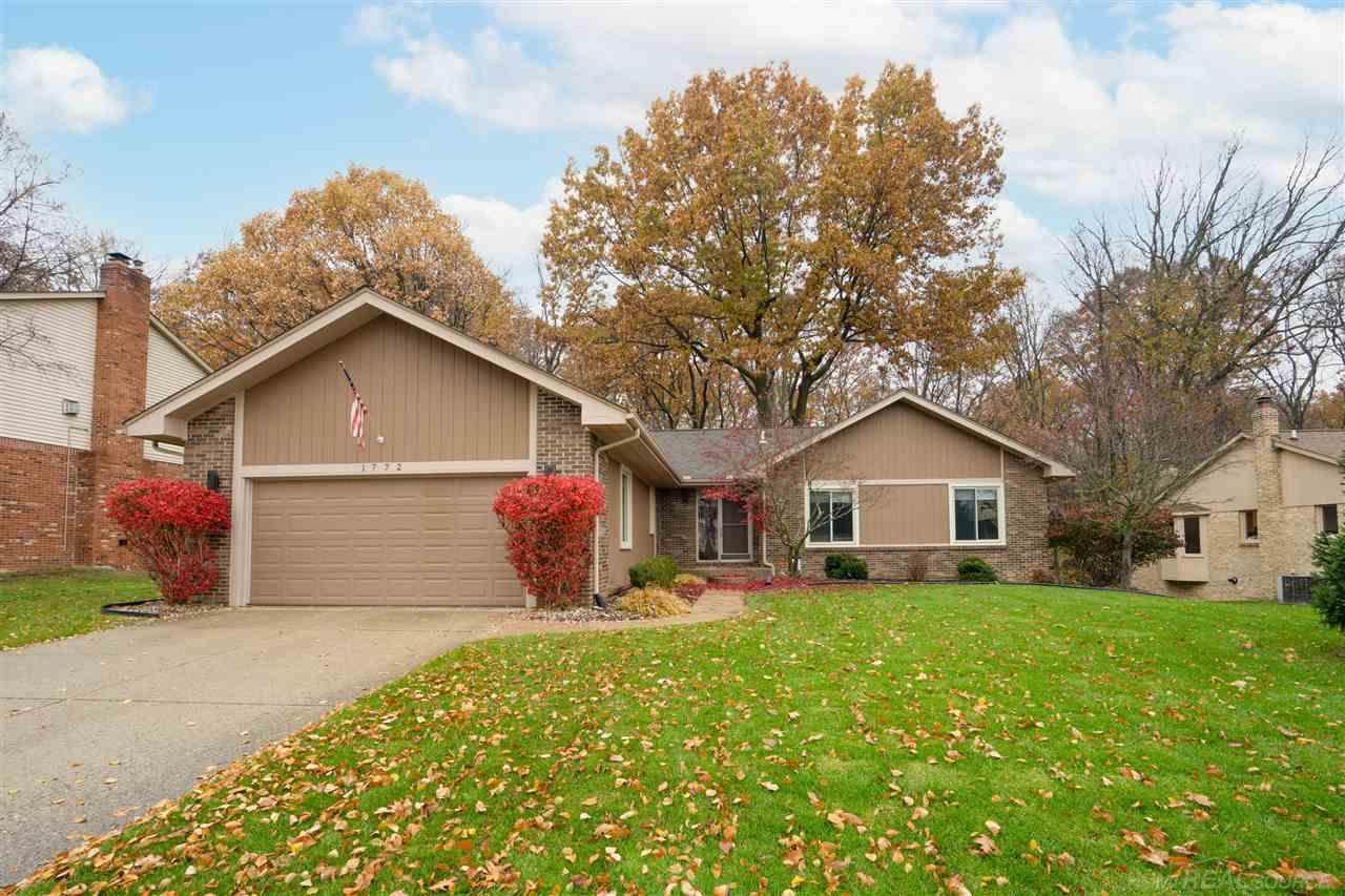 1772 Fairview - Photo 1