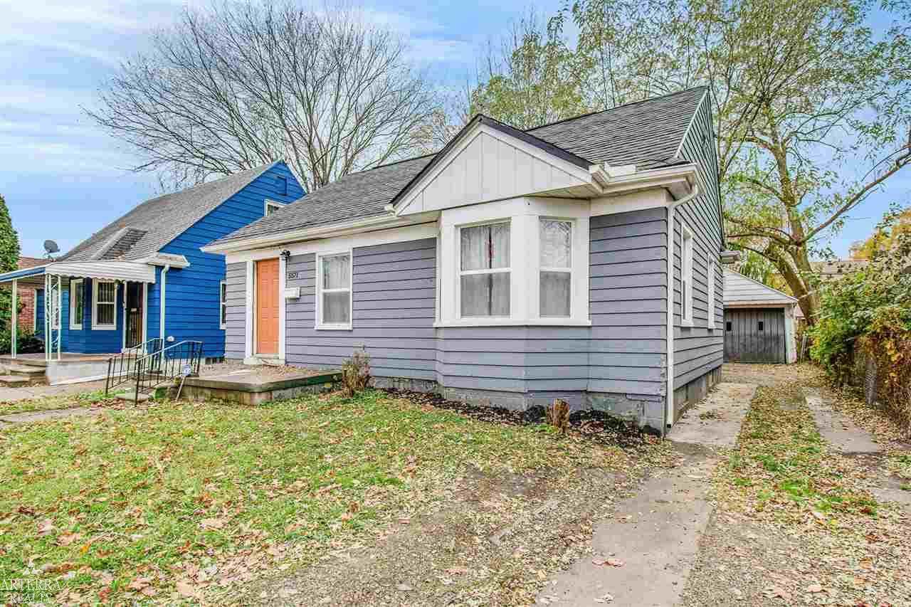 5571 Farmbrook - Photo 1