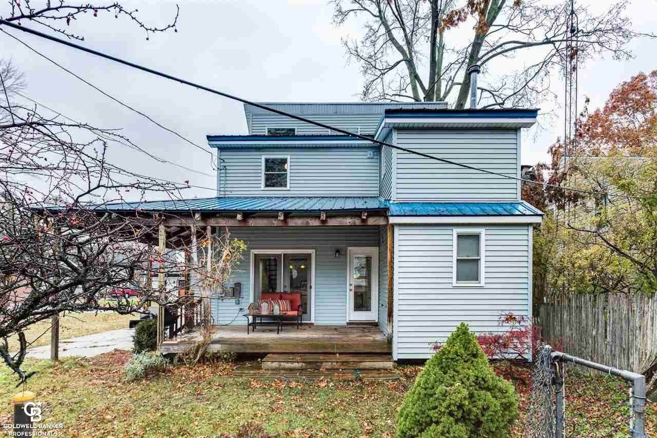 3055 Elmwood Dr - Photo 1
