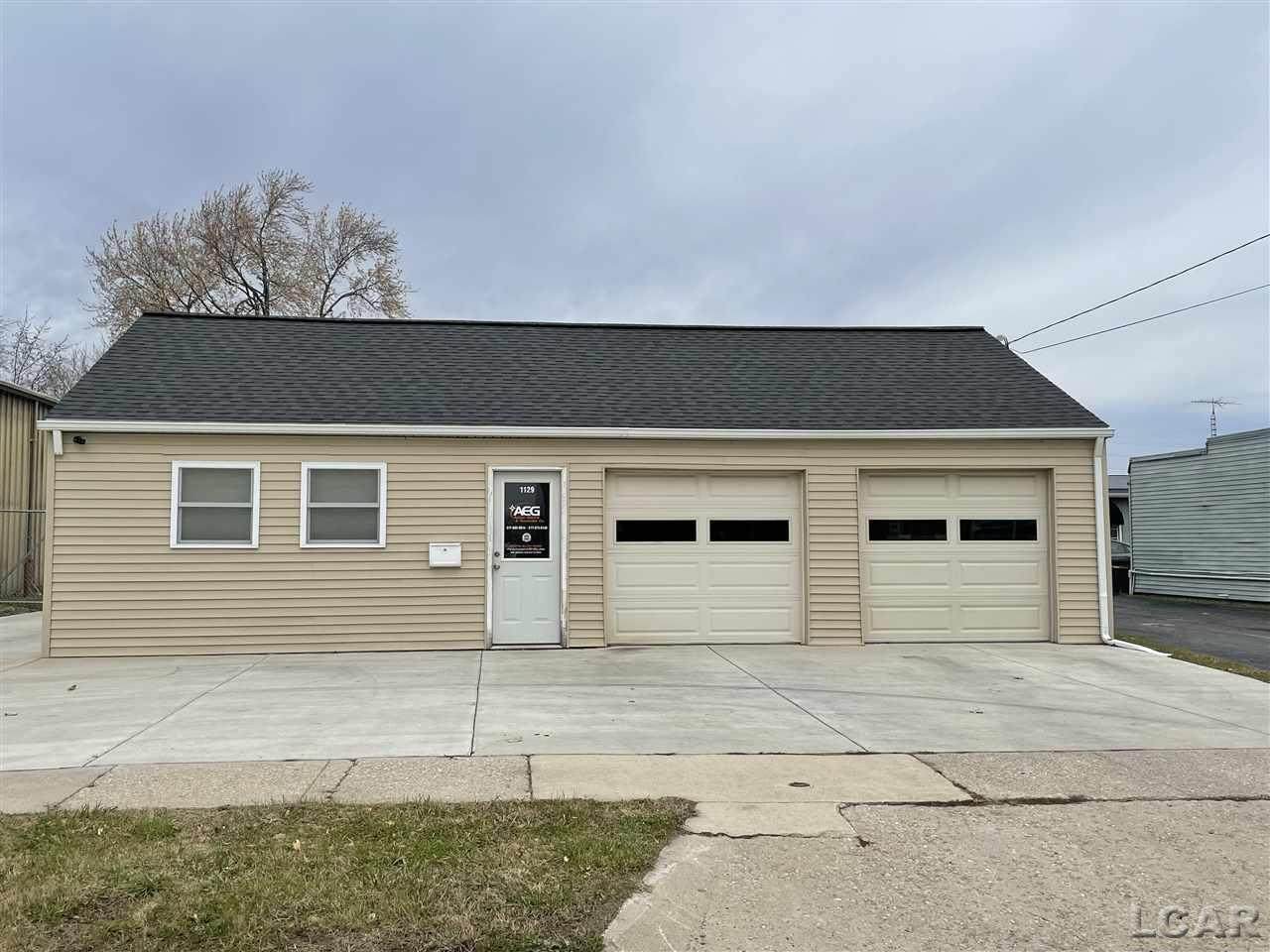1129 Beecher - Photo 1