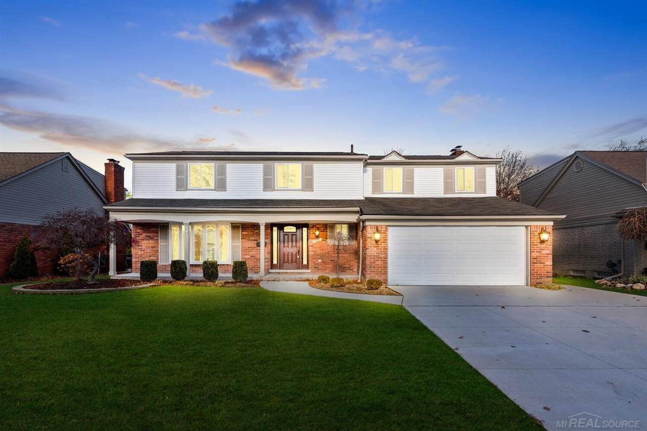 928 Woods Ln - Photo 1