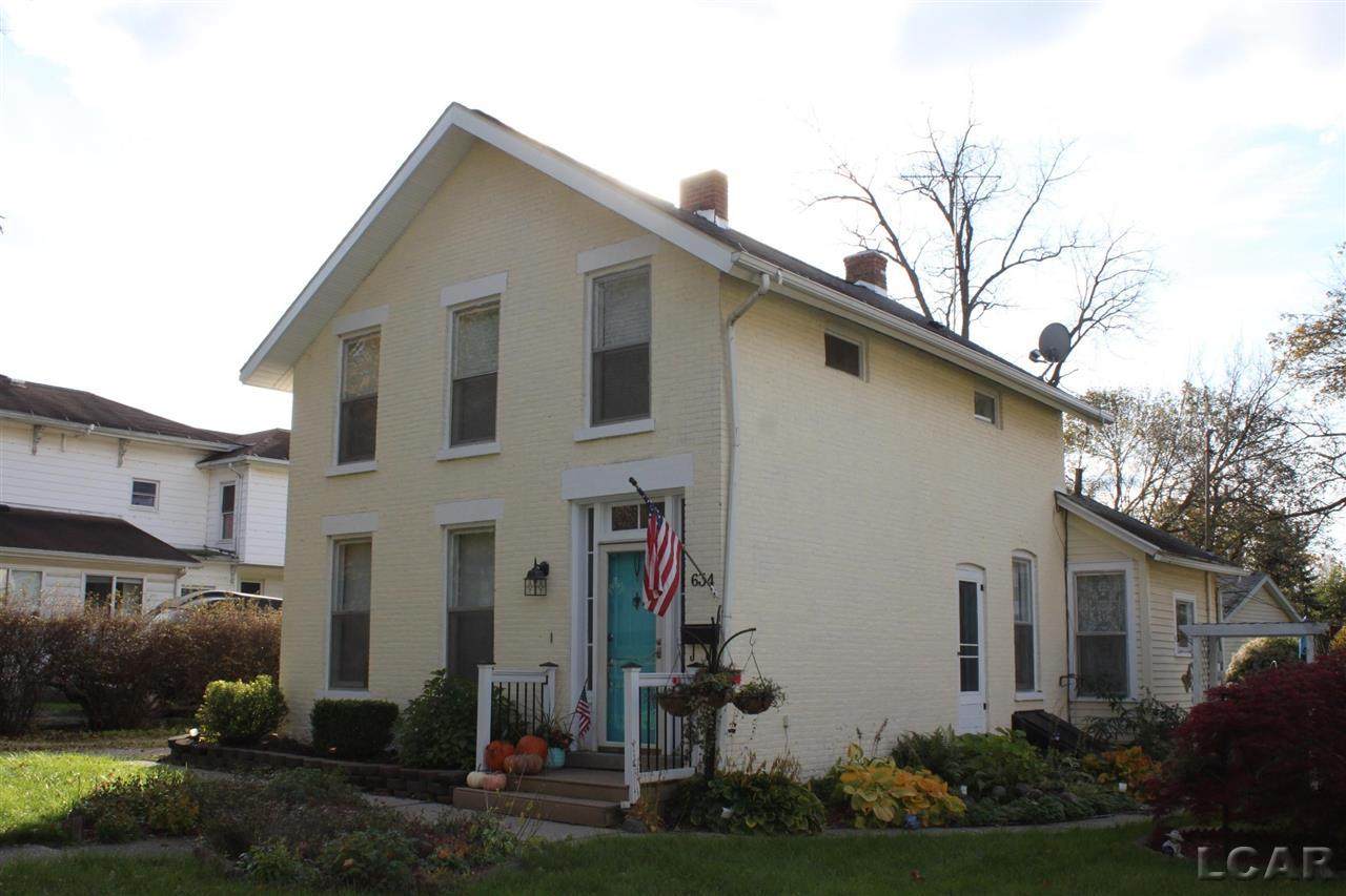 634 Dennis - Photo 1