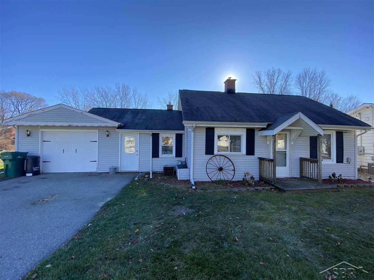 1084 Midland Rd - Photo 1