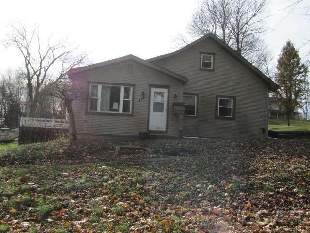 111 Center St - Photo 1