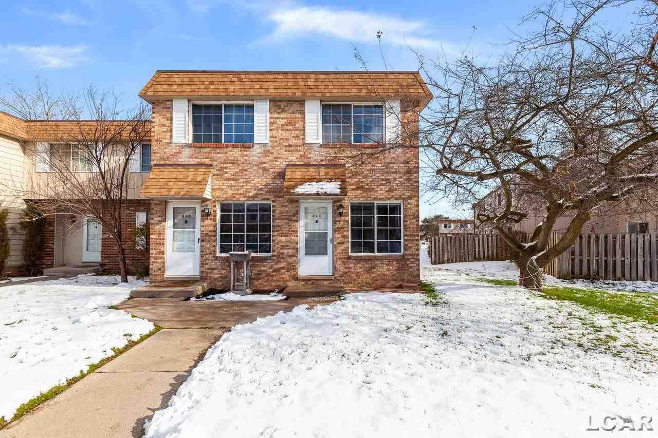 426 Riverbend Dr - Photo 1