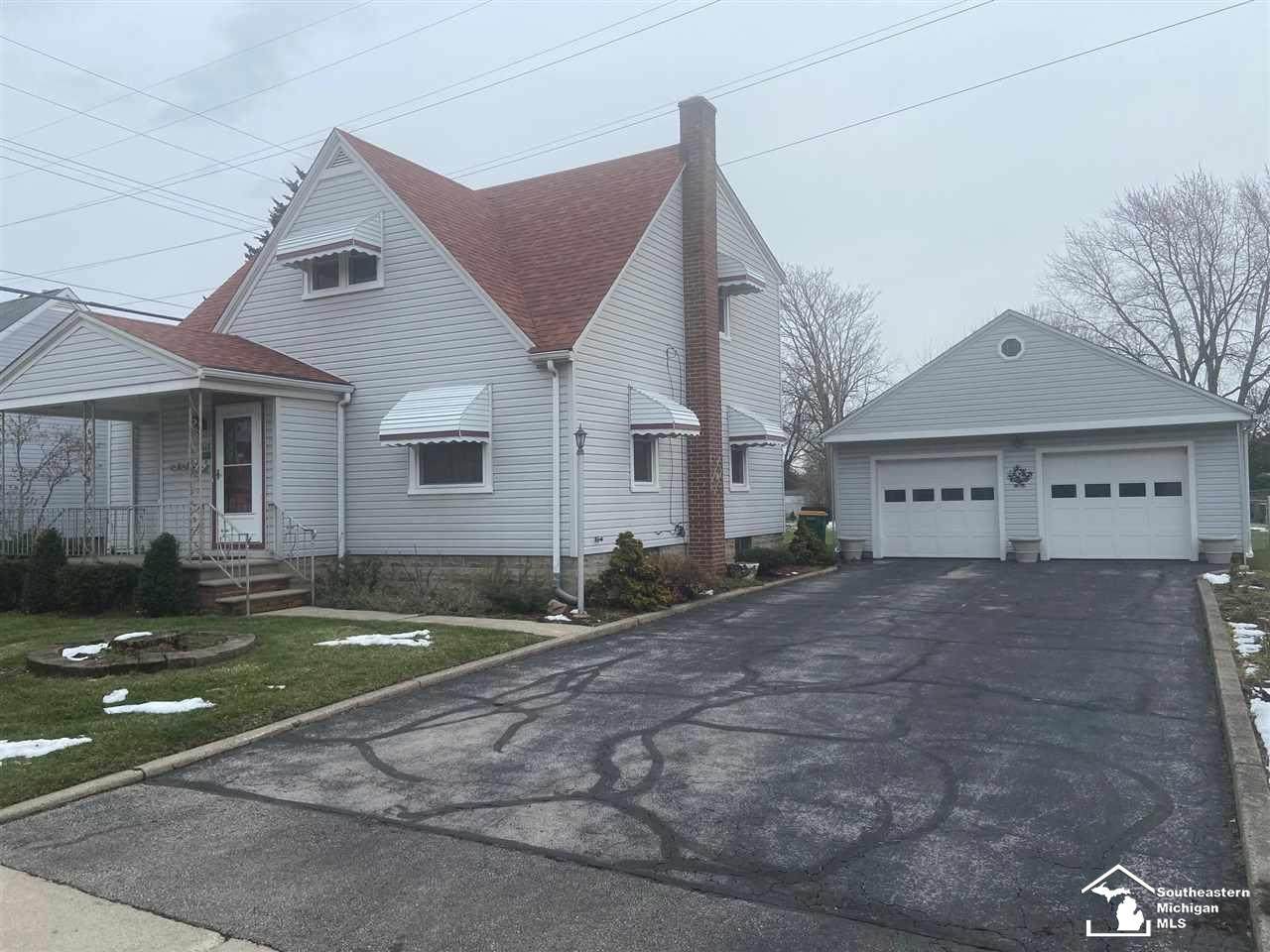 617 Navarre St - Photo 1