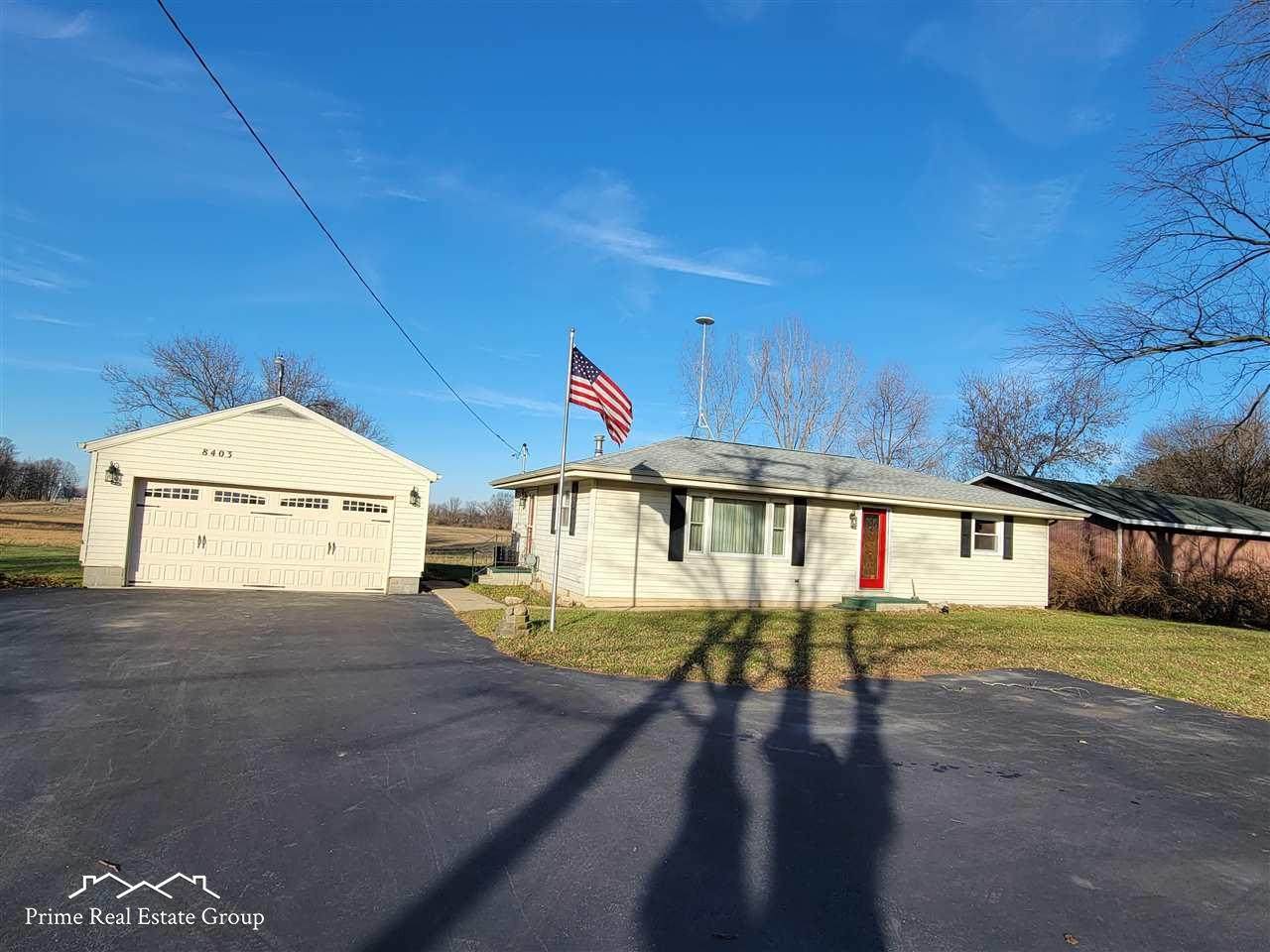 8403 Newburg - Photo 1