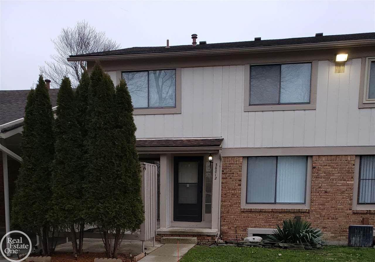 36012 Bainbridge - Photo 1