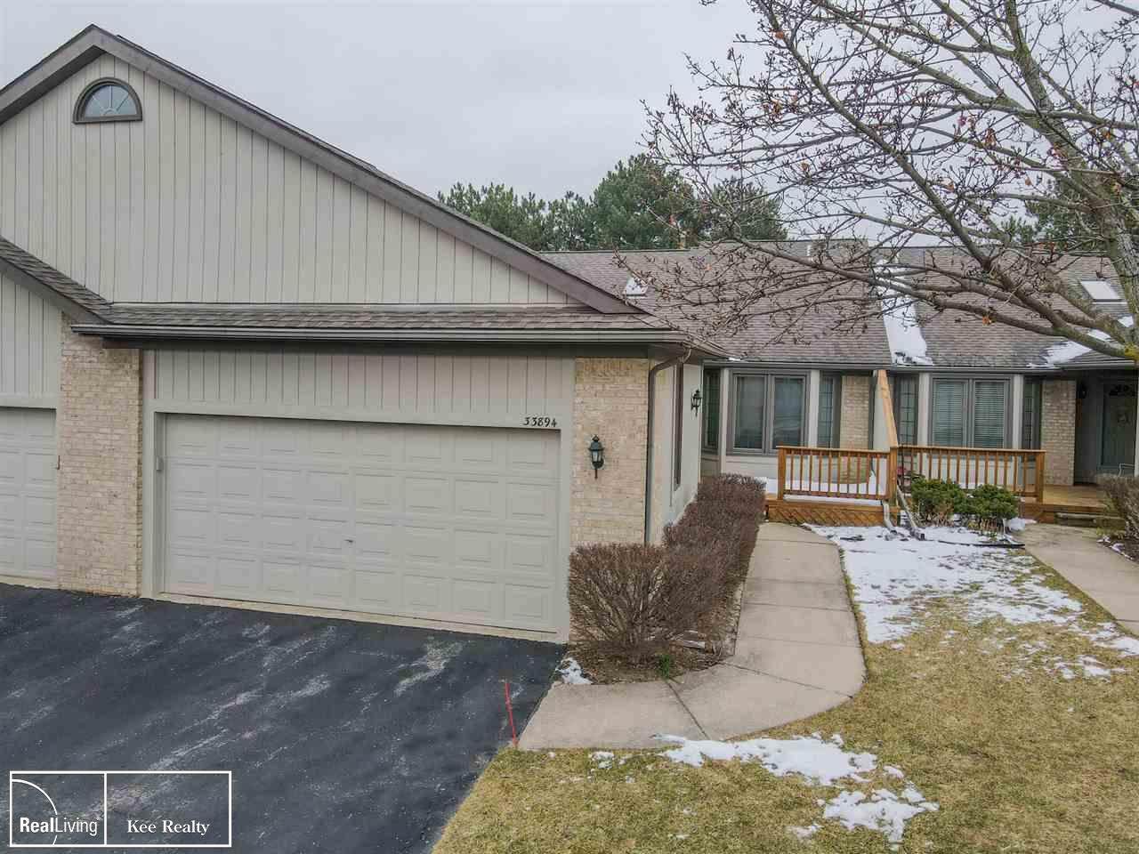 33894 Lakewood - Photo 1