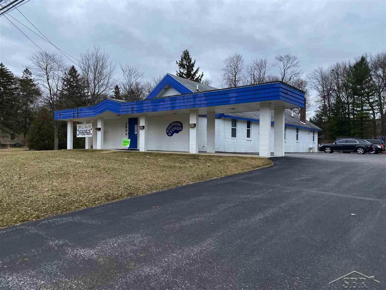 2904 Ashman Street - Photo 1