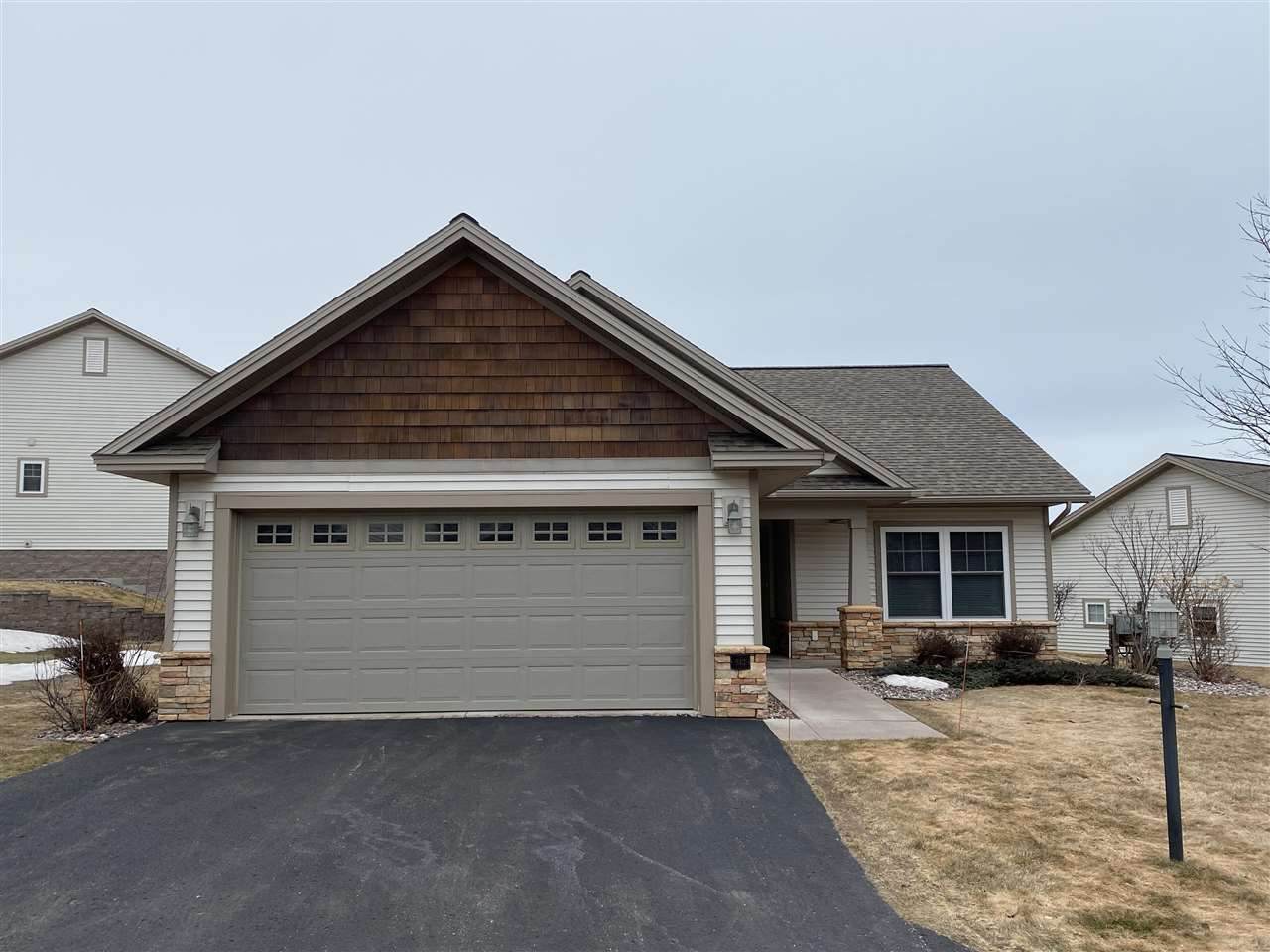 512 Brookstone Circle - Photo 1