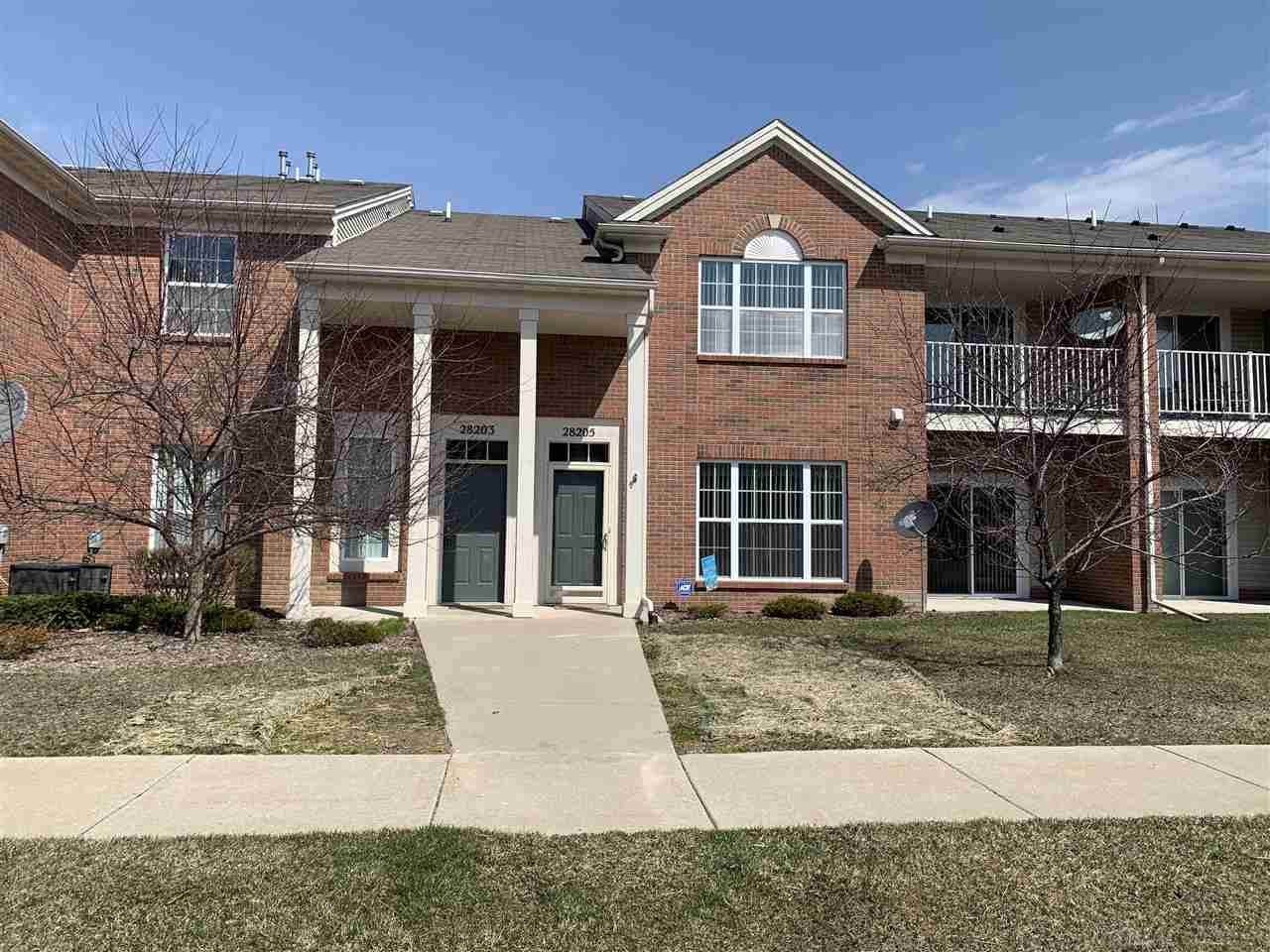 28203 Pointe Ln - Photo 1