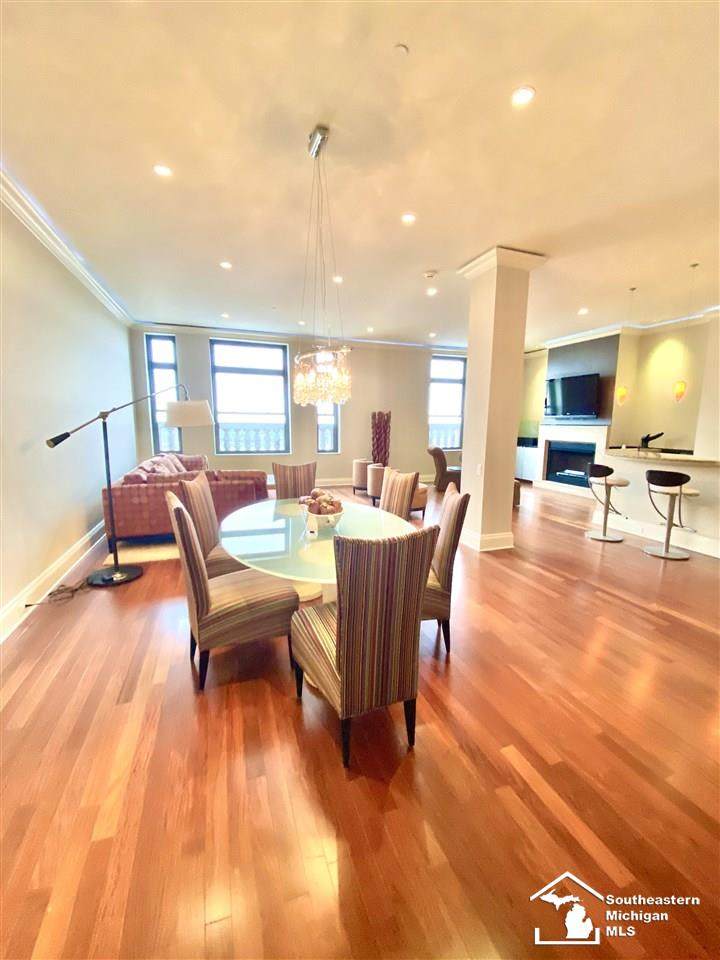 1135 Shelby - Photo 1