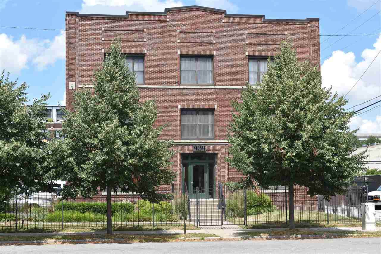 434 Alexandrine - Photo 1