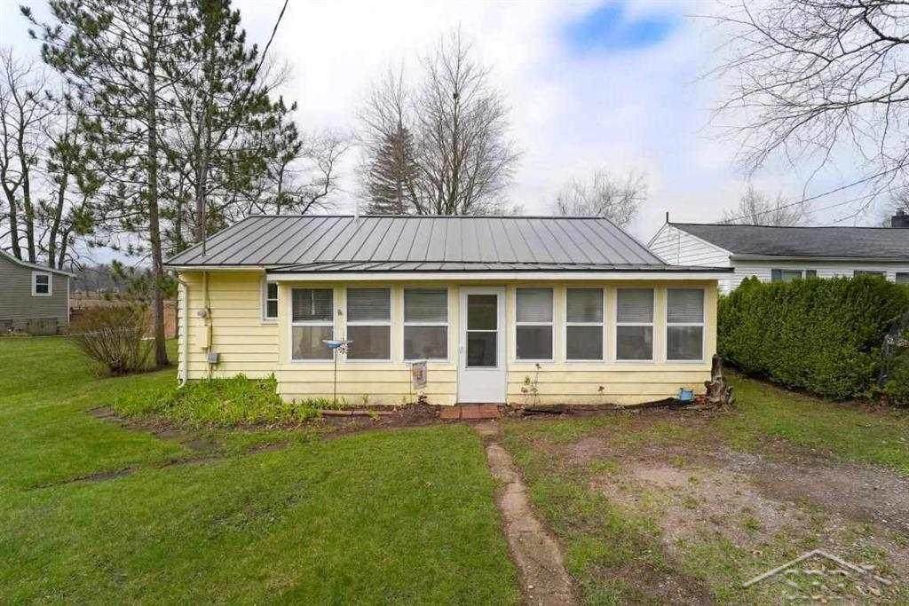 3085 Whitney Beach Rd - Photo 1