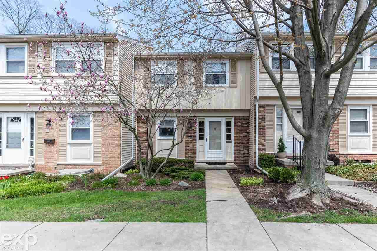 5240 Breeze Hill Pl - Photo 1