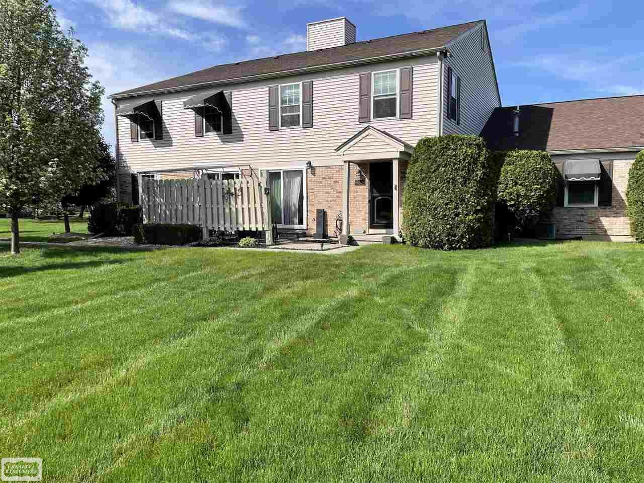 15808 Newport - Photo 1