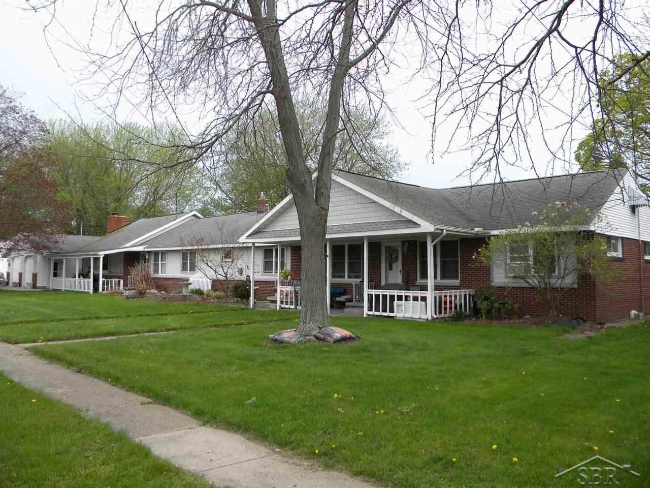 384 Perkins Street - Photo 1