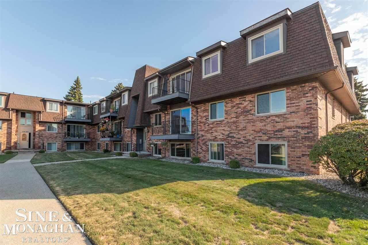 321 Riviera Dr - Photo 1