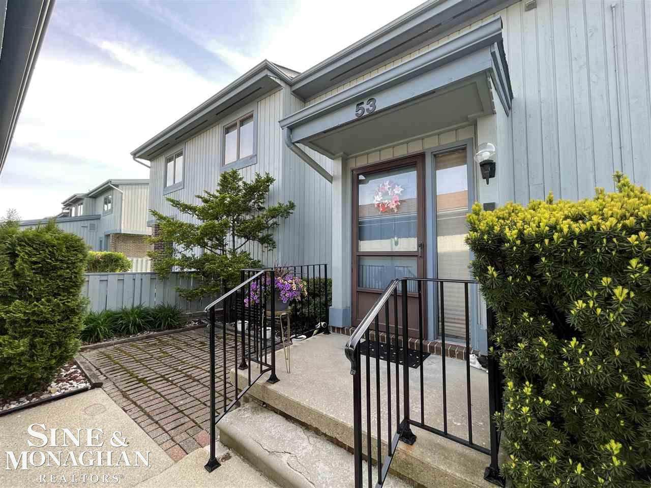 1715 River - Photo 1